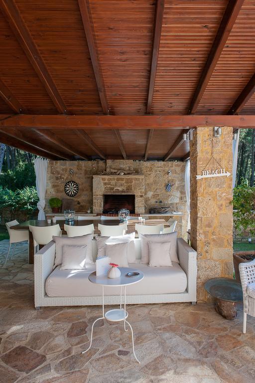 Naftilos Villa Sani With Private Pool Eksteriør billede